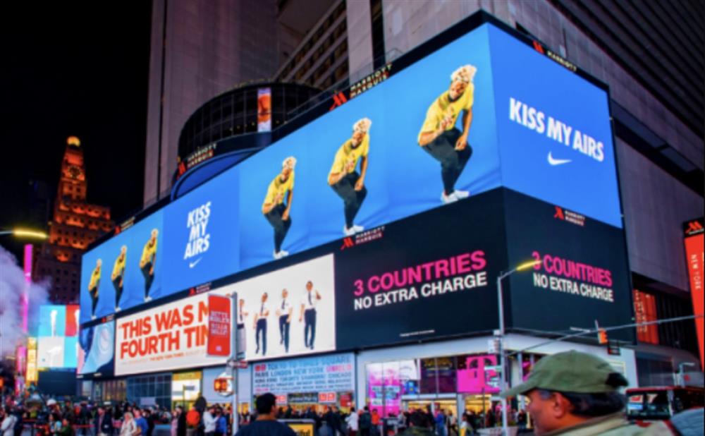 Có rất nhiều hình thức quảng cáo ngoài trời